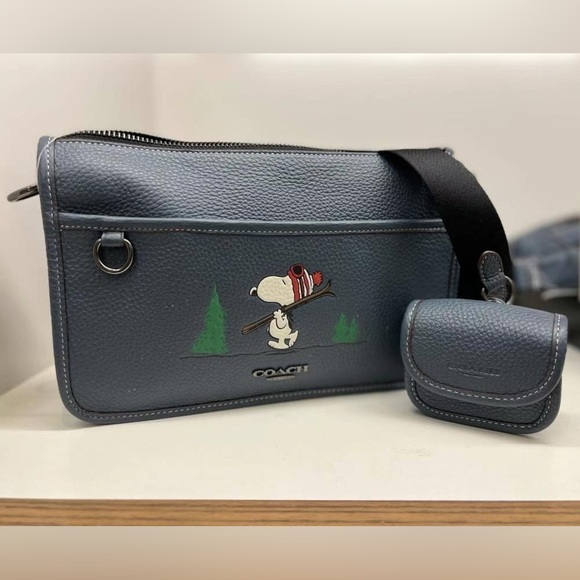 NWT Coach X Peanuts Heritage Convertible Crossbody With Snoopy Motif CE710 - Picture 1 of 9